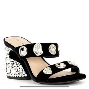 She’s High Quality 🖤